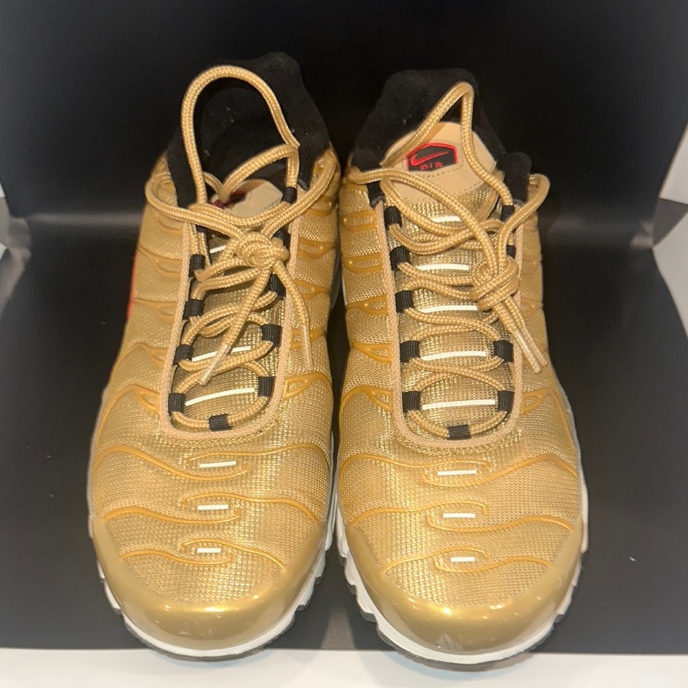 Nike Gold Athletic Shoes like new worn maybe 3 times